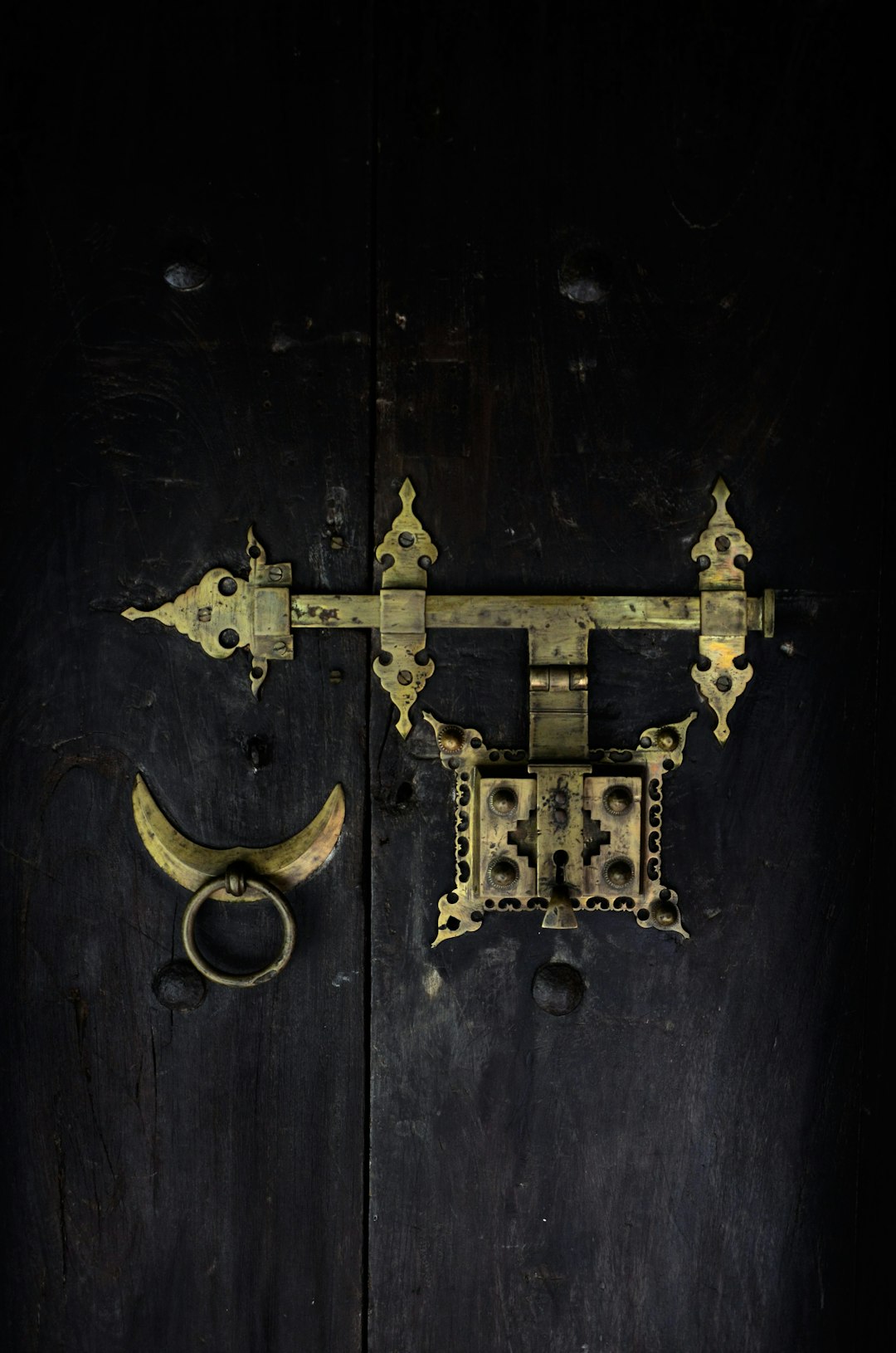manichithrathaazh - a traditional lock system of Kerala, a southern state in India.  the workmanship of this intricate and aesthetic lock is legendary.  the locks are designed to emanate a sound when opened. the name literally means a lock that sounds like a bell.